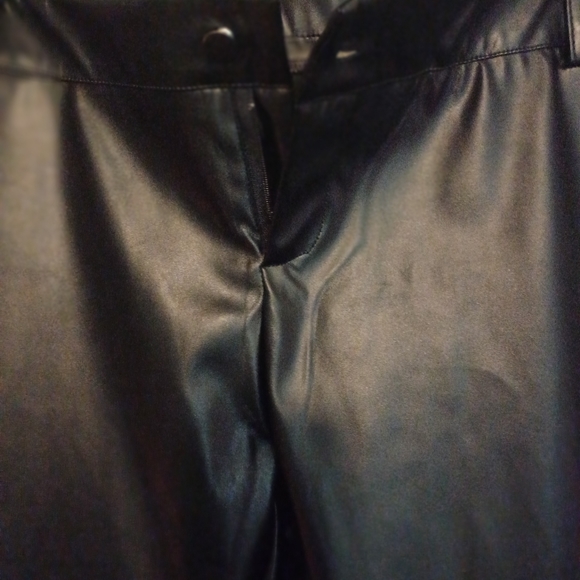 Fake Leather pentagram pants - Picture 4 of 6